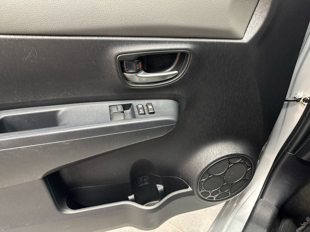 Toyota Yaris 2014 Hopea