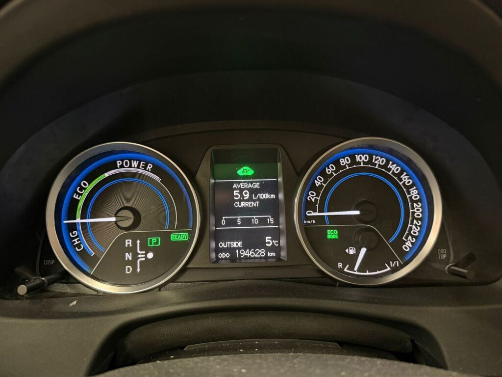 Toyota Auris 2014 Harmaa