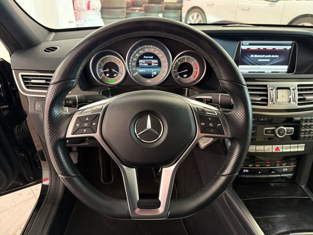 Mercedes-Benz E 2014 Musta