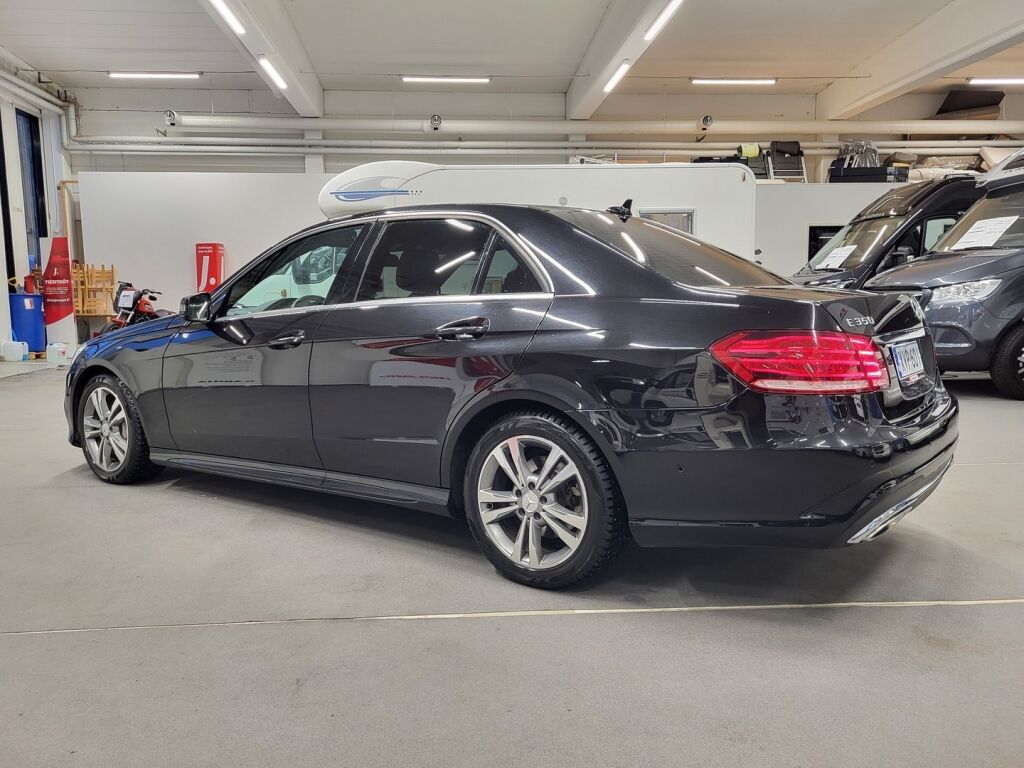 Mercedes-Benz E 2014 Musta