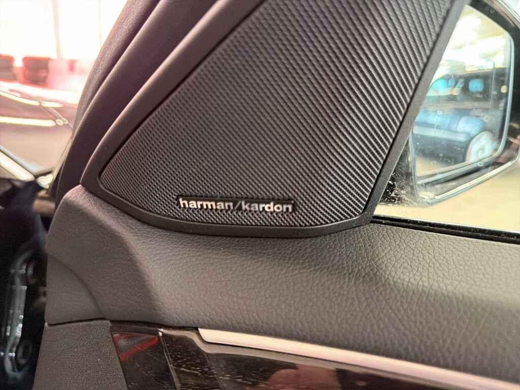 Mercedes-Benz E 2014 Musta