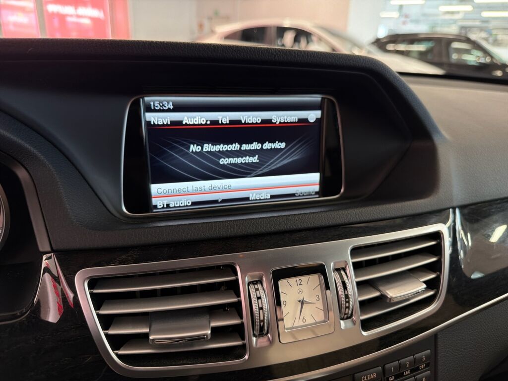 Mercedes-Benz E 2014 Musta