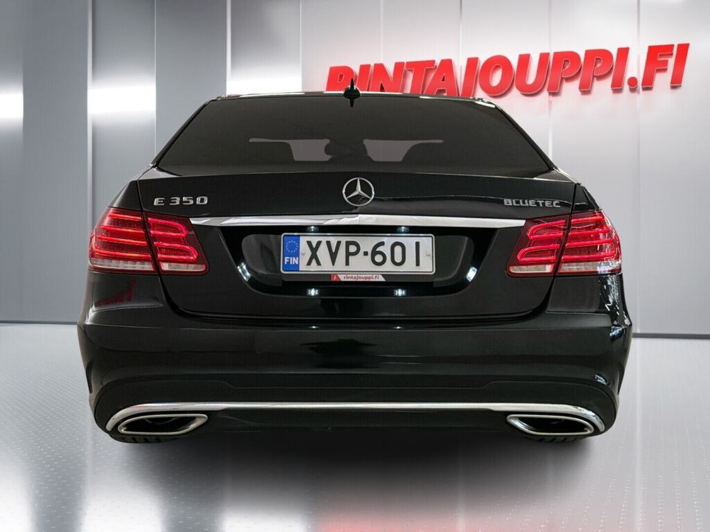 Mercedes-Benz E 2014 Musta