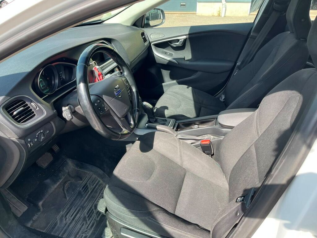 Volvo V40 2014 Valkoinen