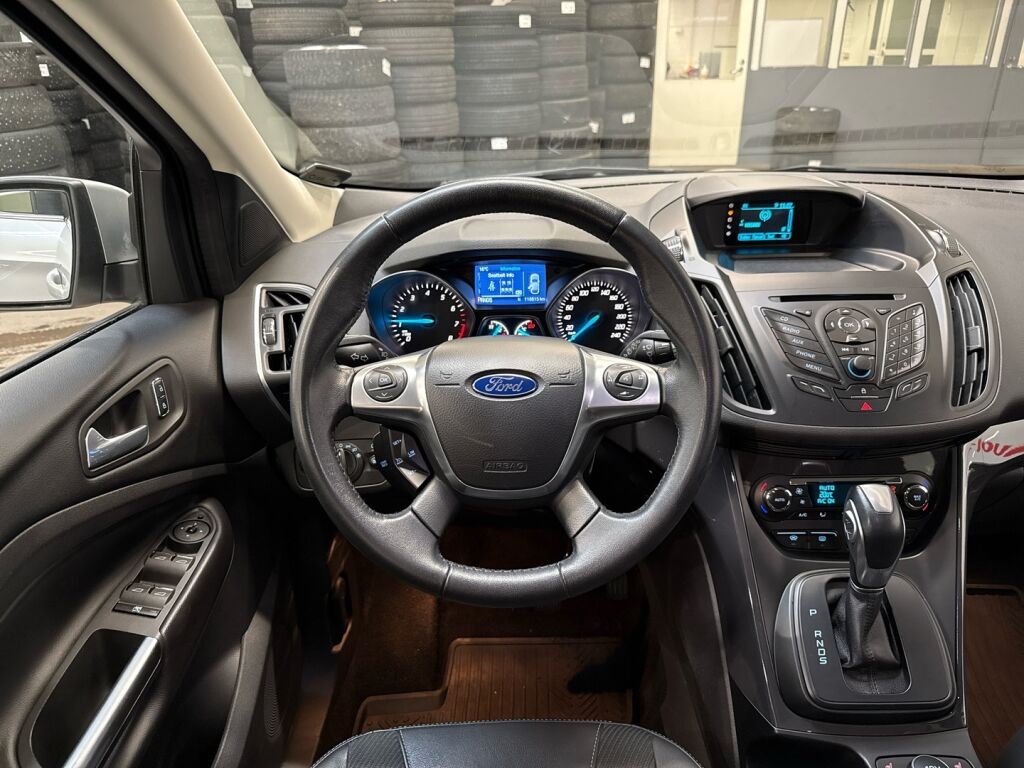 Ford Kuga 2014 Harmaa