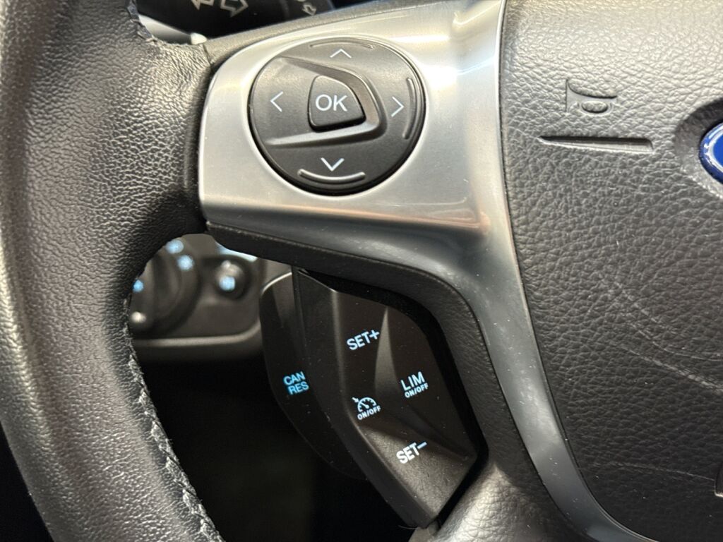 Ford Kuga 2014 Harmaa