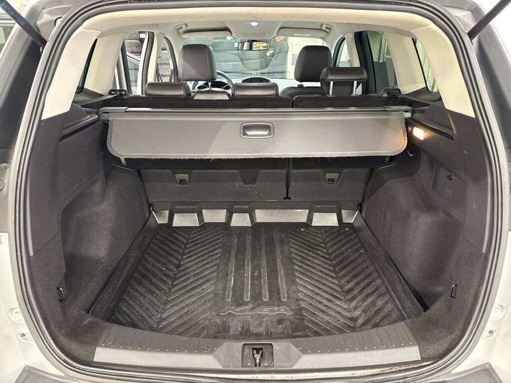 Ford Kuga 2014 Harmaa