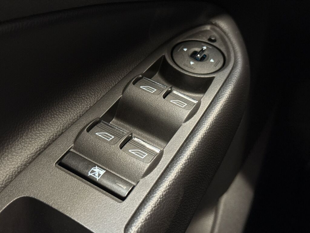 Ford Kuga 2014 Harmaa