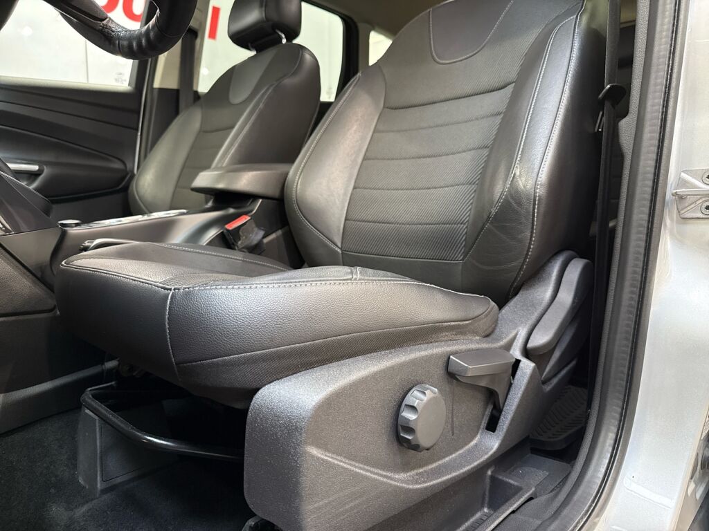 Ford Kuga 2014 Harmaa