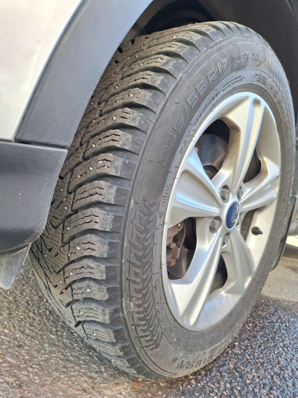 Ford Kuga 2014 Harmaa