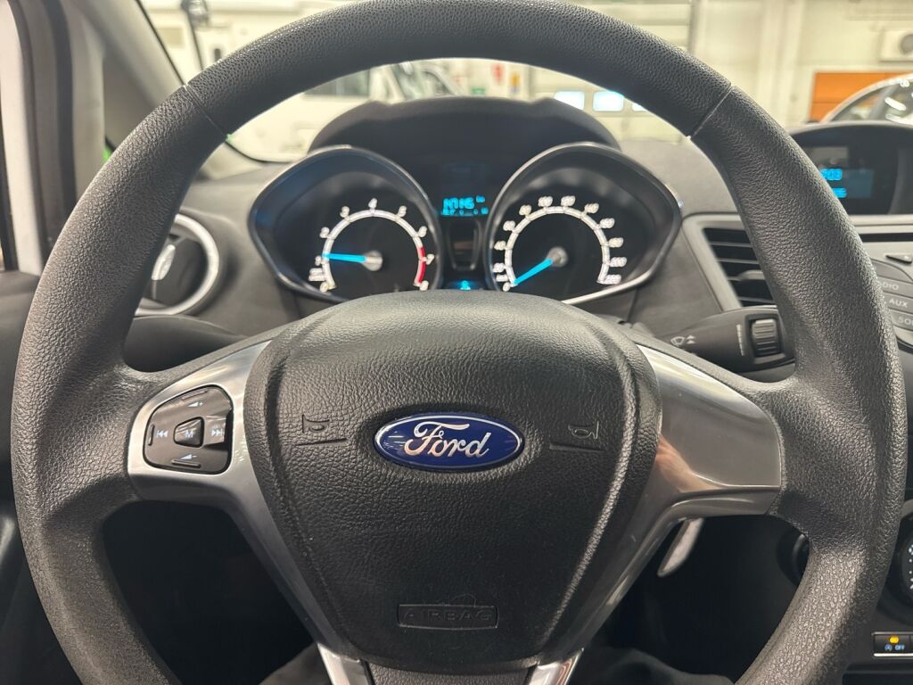 Ford Fiesta 2014 Valkoinen