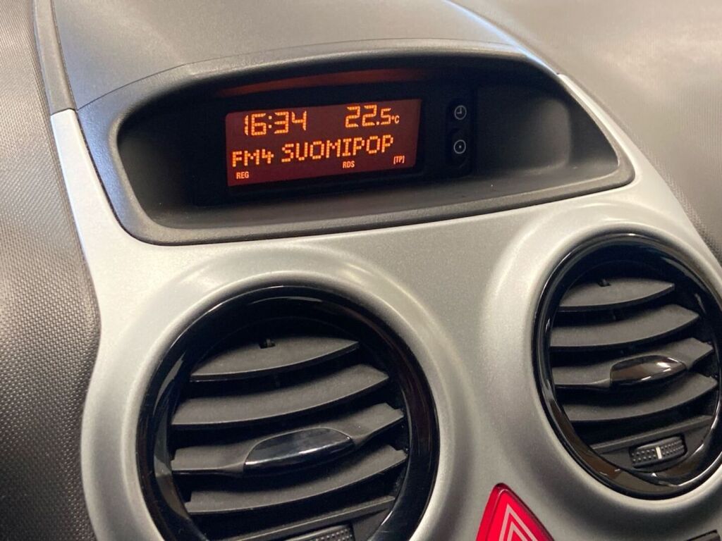 Opel Corsa 2014 Valkoinen