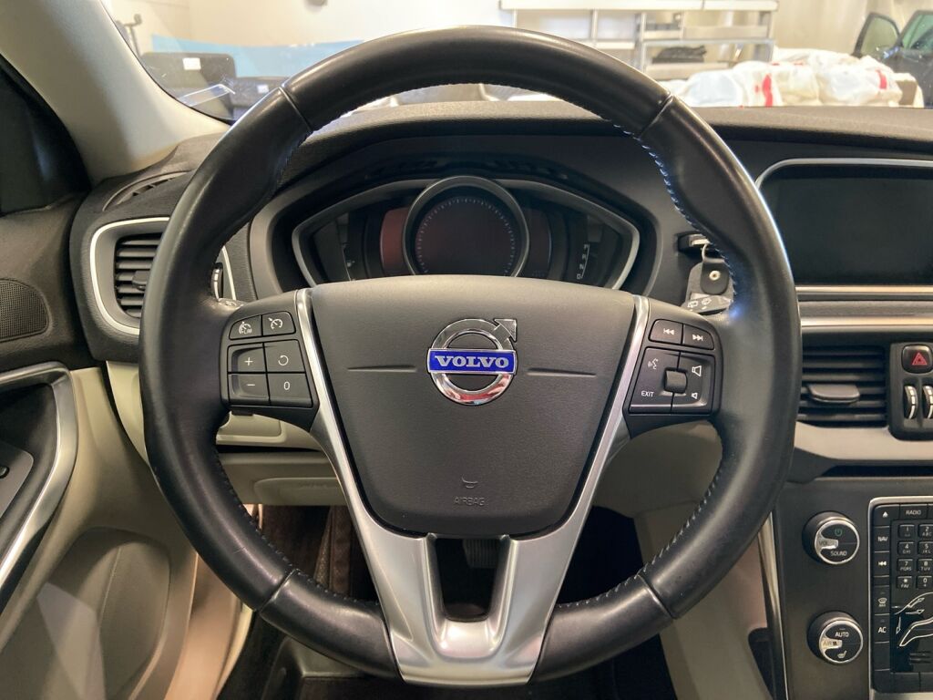 Volvo V40 Cross Country 2014 Valkoinen