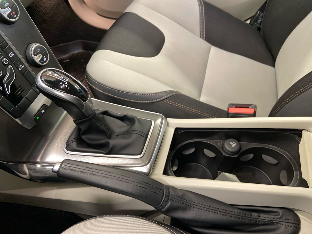 Volvo V40 Cross Country 2014 Valkoinen