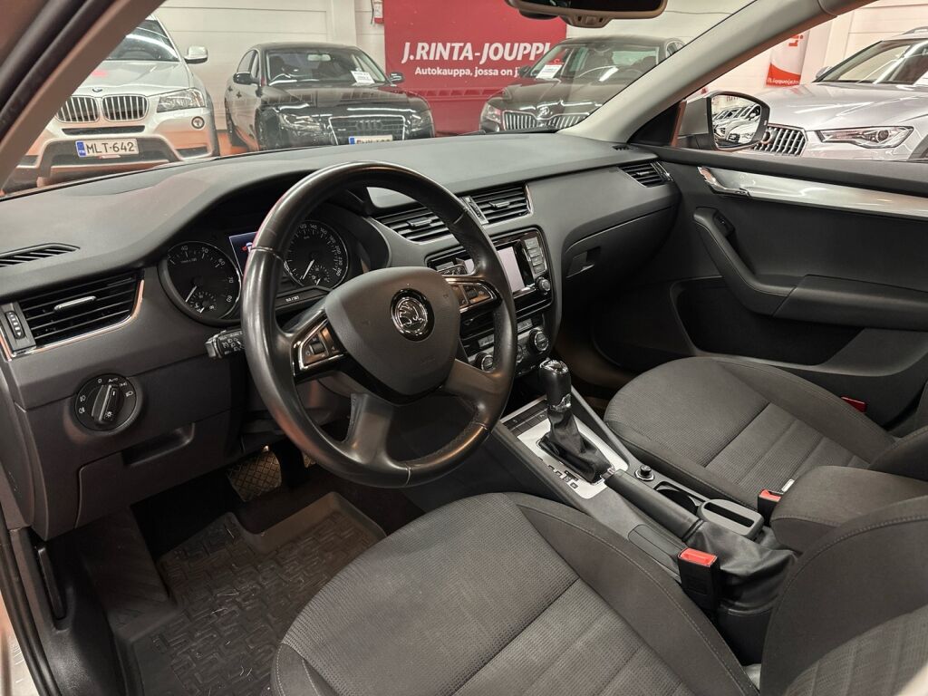 Skoda Octavia 2014 Ruskea (beige)