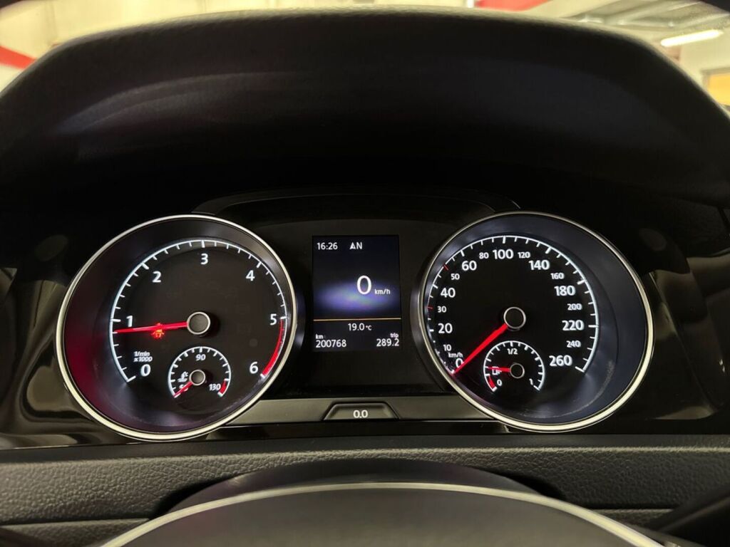Volkswagen Golf 2014 Valkoinen