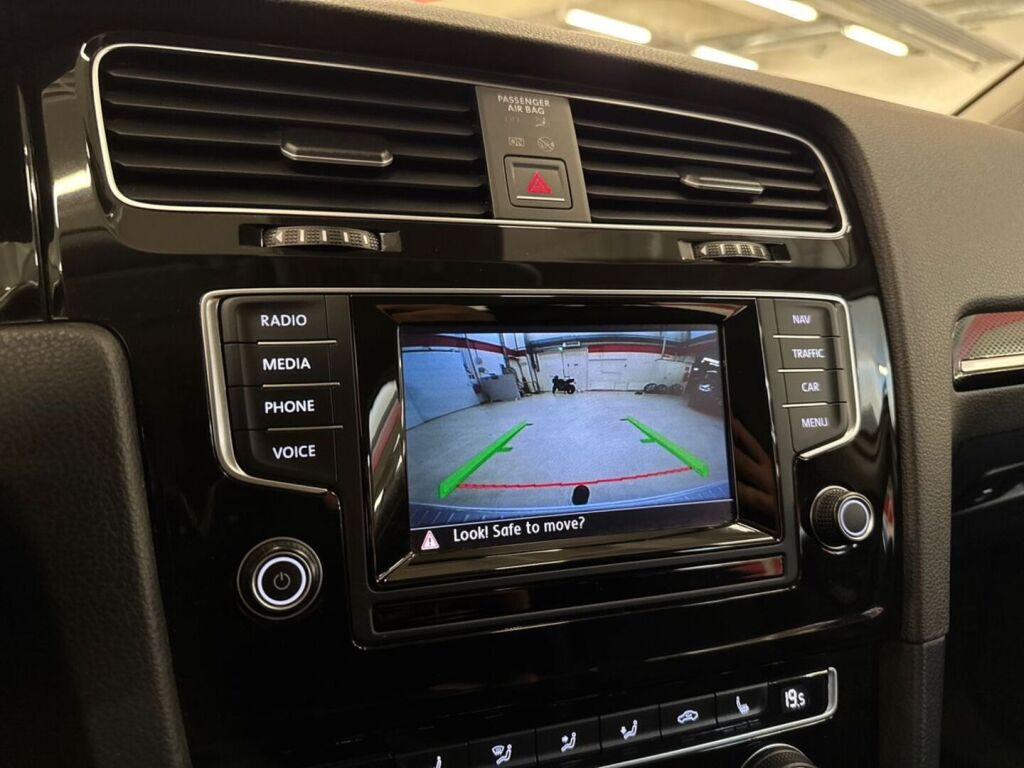 Volkswagen Golf 2014 Valkoinen