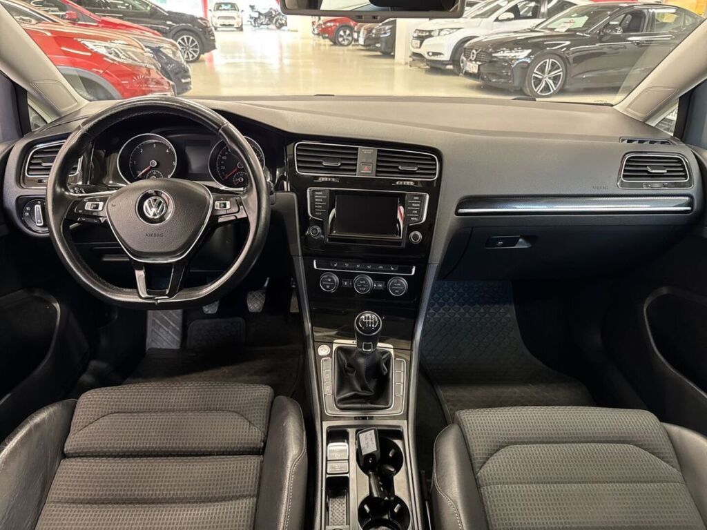 Volkswagen Golf 2014 Valkoinen