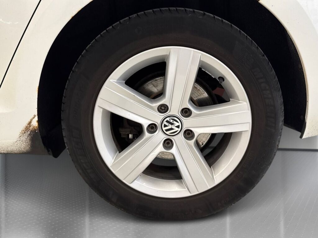Volkswagen Golf 2014 Valkoinen