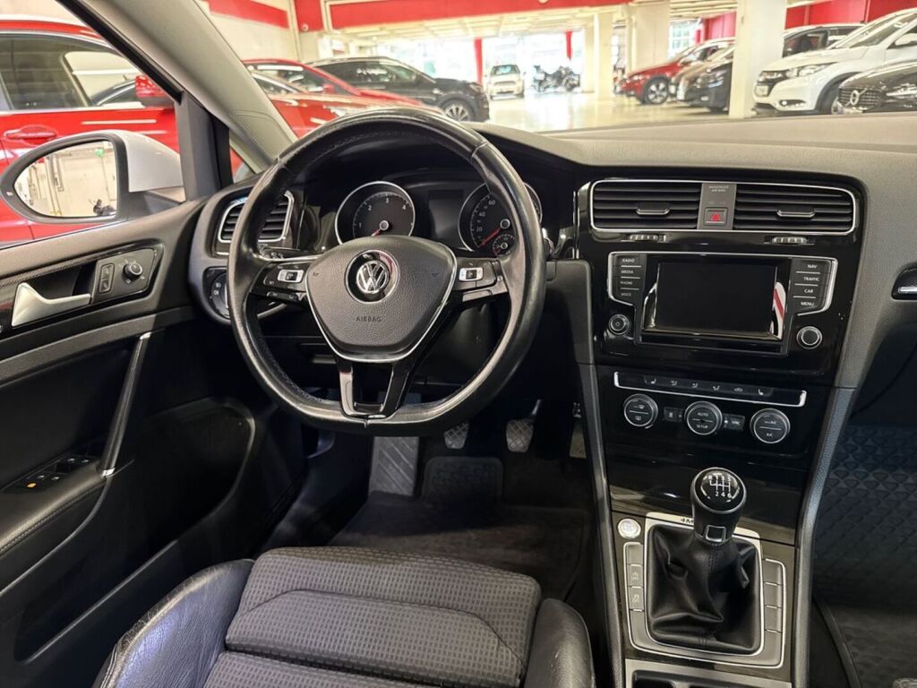 Volkswagen Golf 2014 Valkoinen