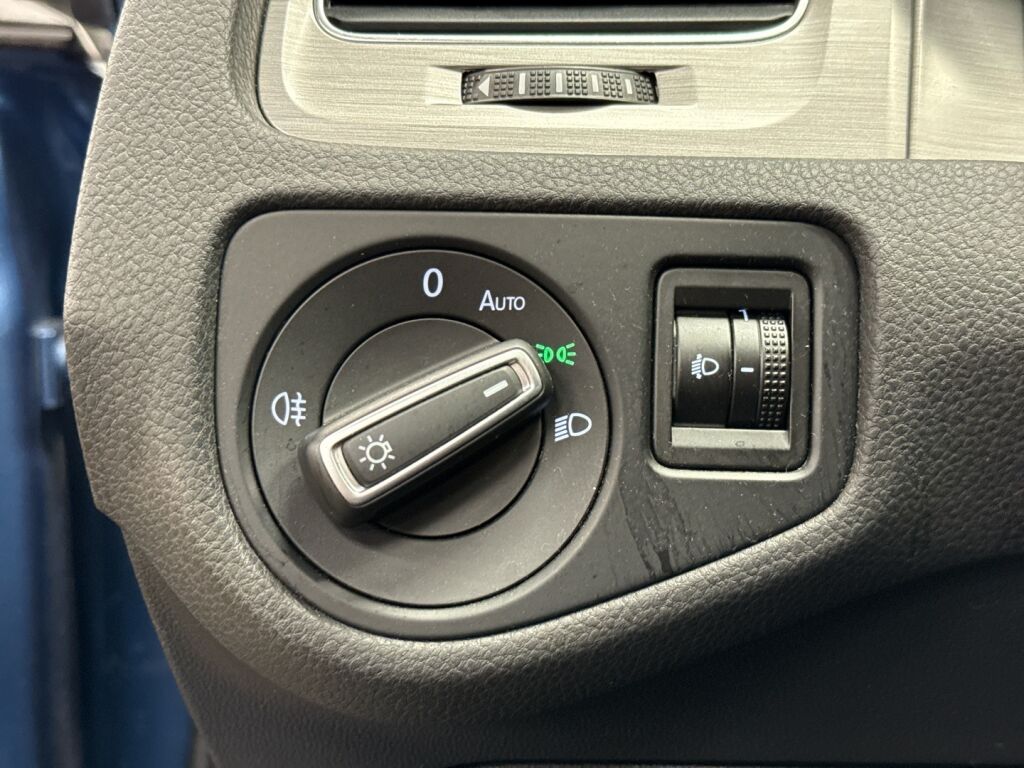 Volkswagen Golf 2014 Sininen