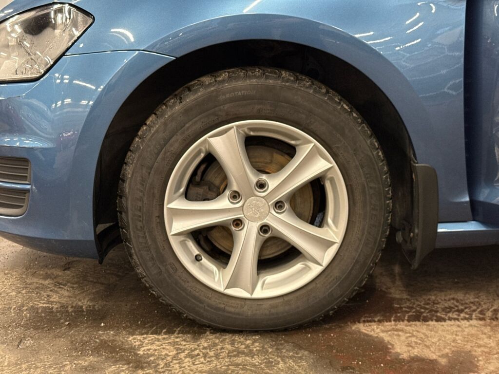 Volkswagen Golf 2014 Sininen