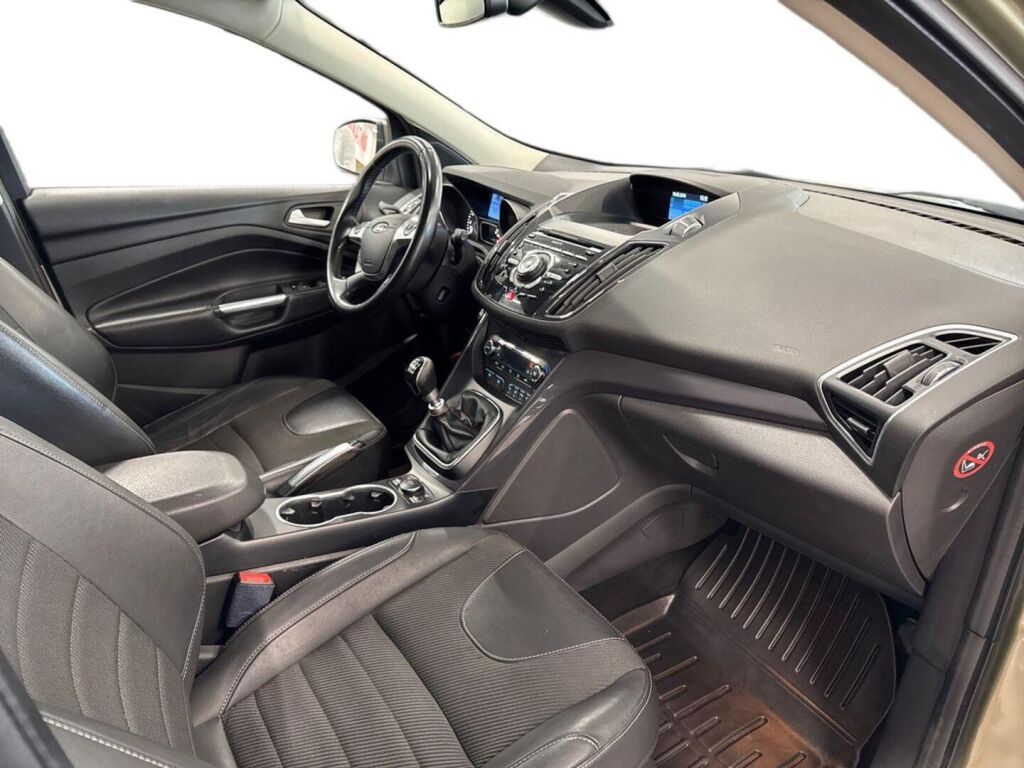 Ford Kuga 2014 Vihreä