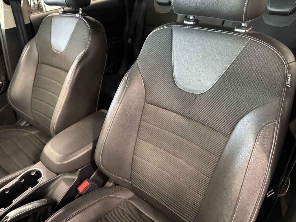 Ford Kuga 2014 Vihreä