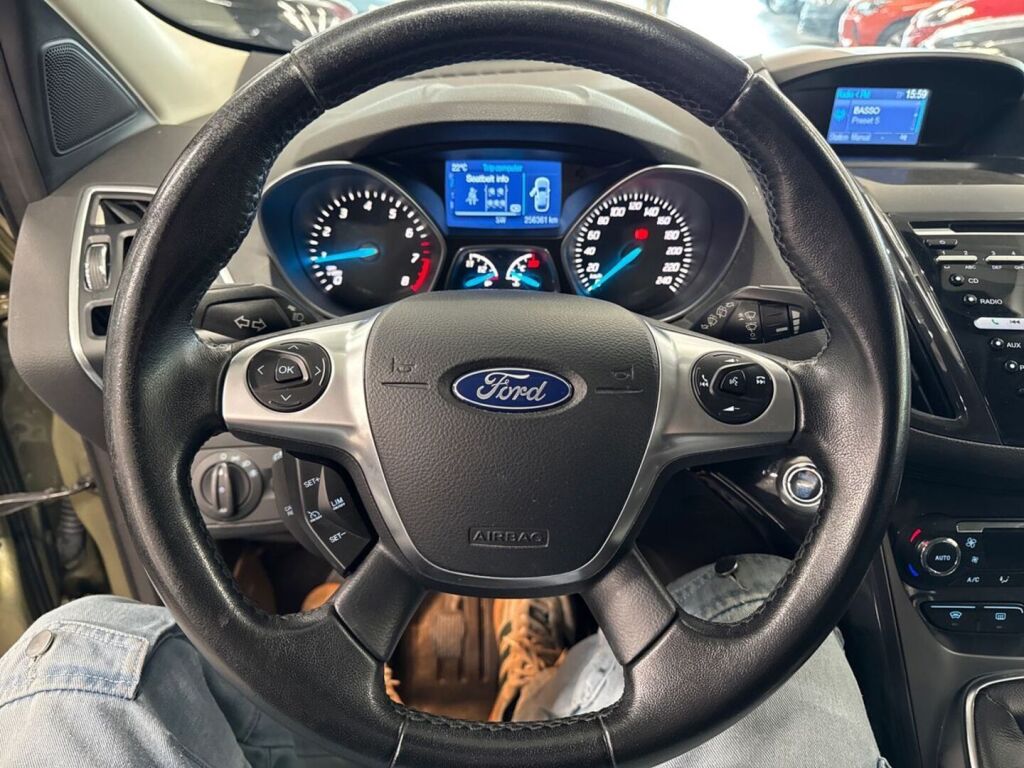 Ford Kuga 2014 Vihreä