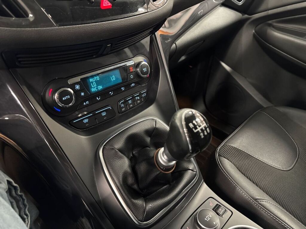 Ford Kuga 2014 Vihreä