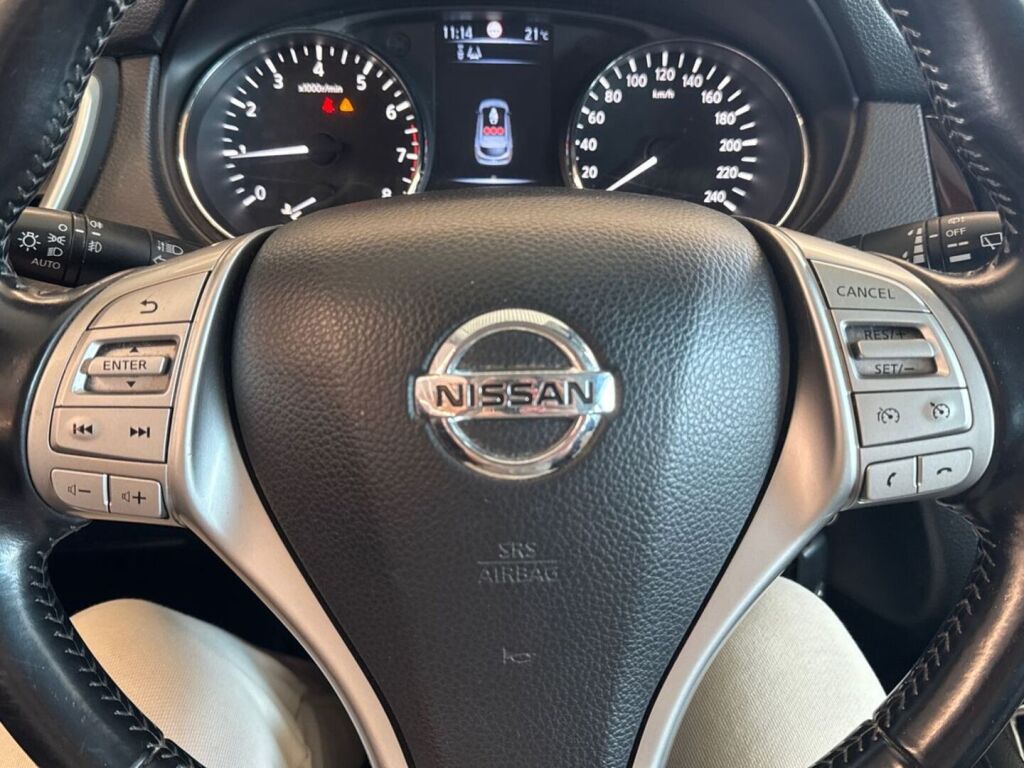Nissan Qashqai 2014 Punainen