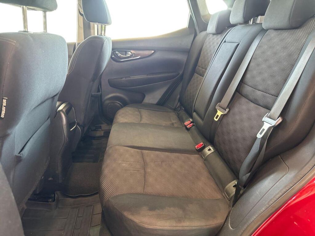 Nissan Qashqai 2014 Punainen