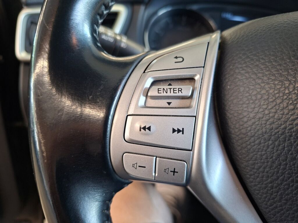 Nissan Qashqai 2014 Ruskea (beige)