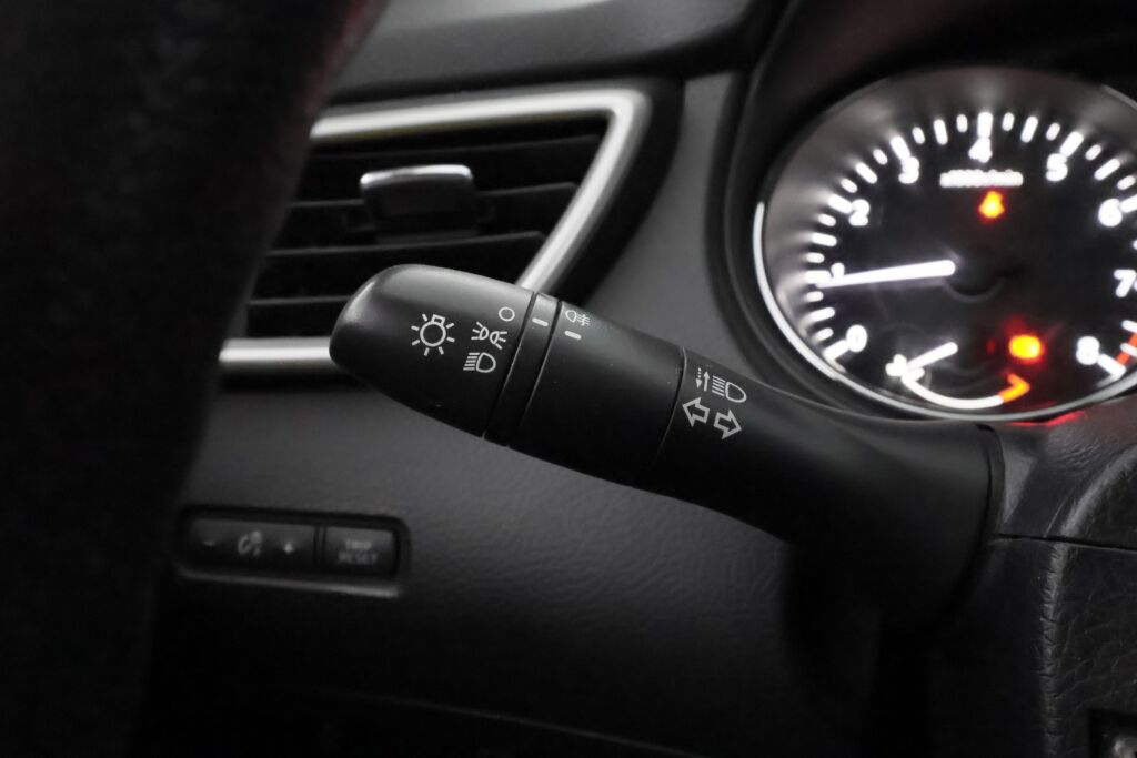 Nissan Qashqai 2014 Punainen