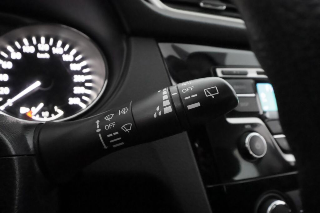 Nissan Qashqai 2014 Punainen