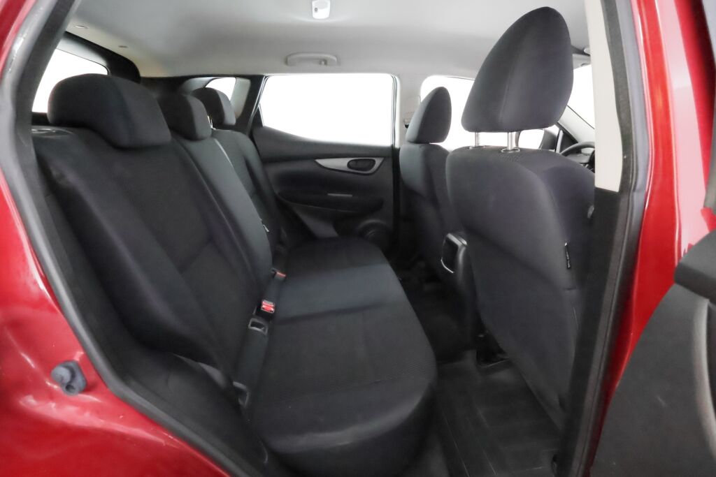 Nissan Qashqai 2014 Punainen