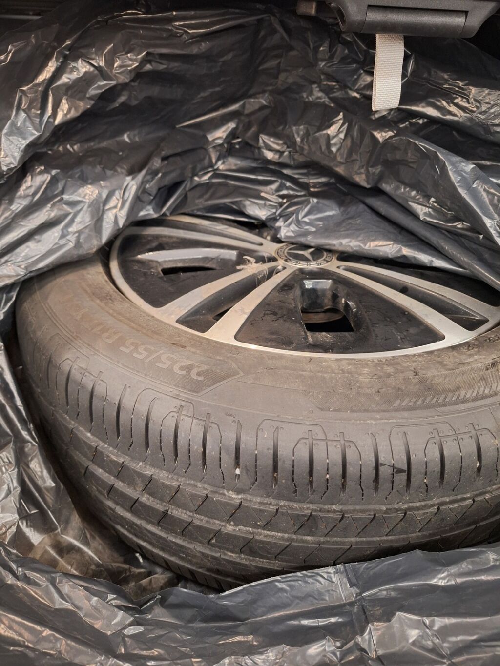 Mercedes-Benz E 2019 Musta