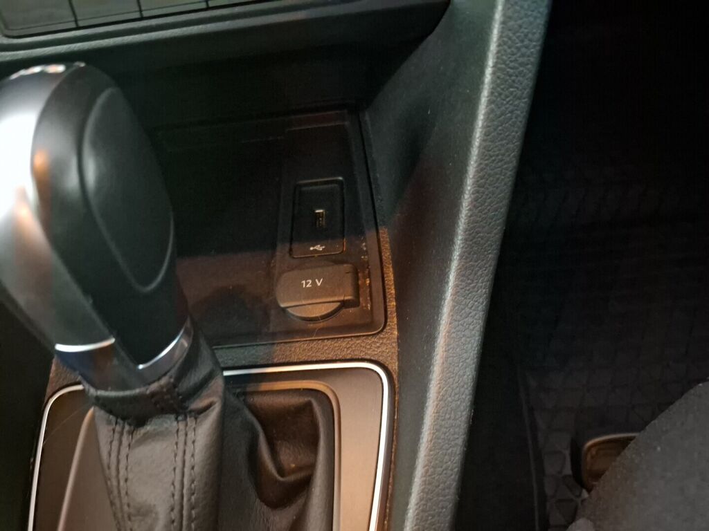 Volkswagen Caddy Maxi 2019 Ruskea (beige)