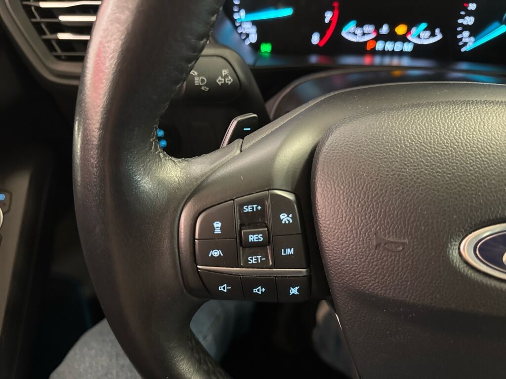 Ford Focus 2019 Sininen