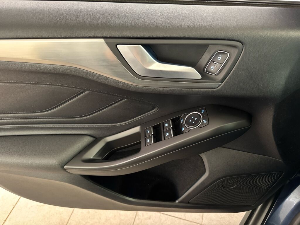 Ford Focus 2019 Sininen