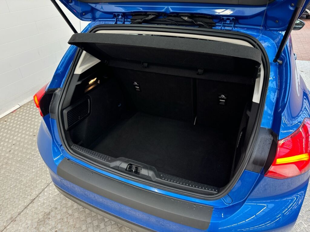 Ford Focus 2019 Sininen