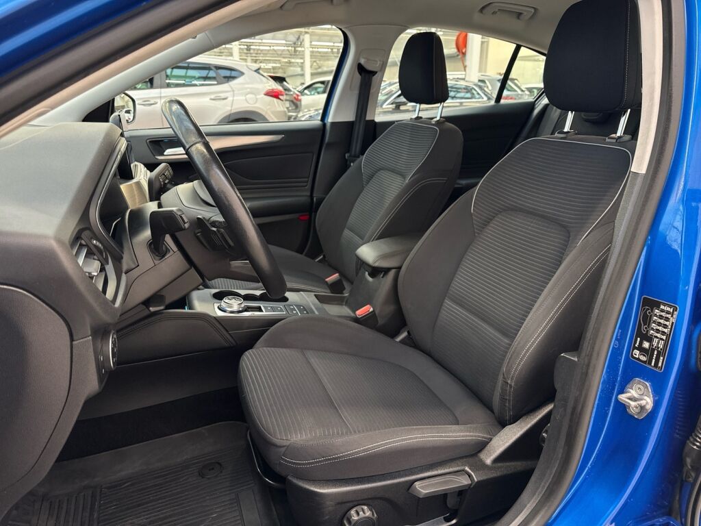 Ford Focus 2019 Sininen
