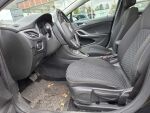 Opel Astra 2019 Musta