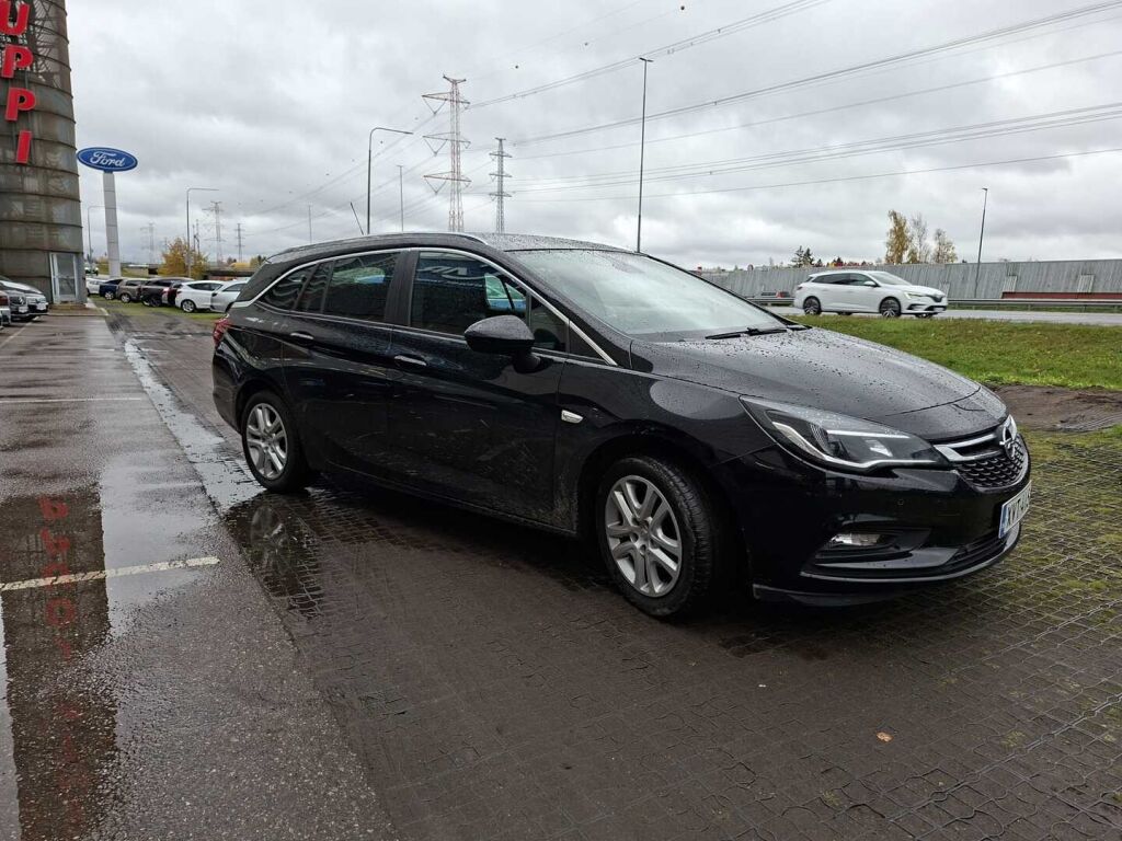 Opel Astra 2019 Musta