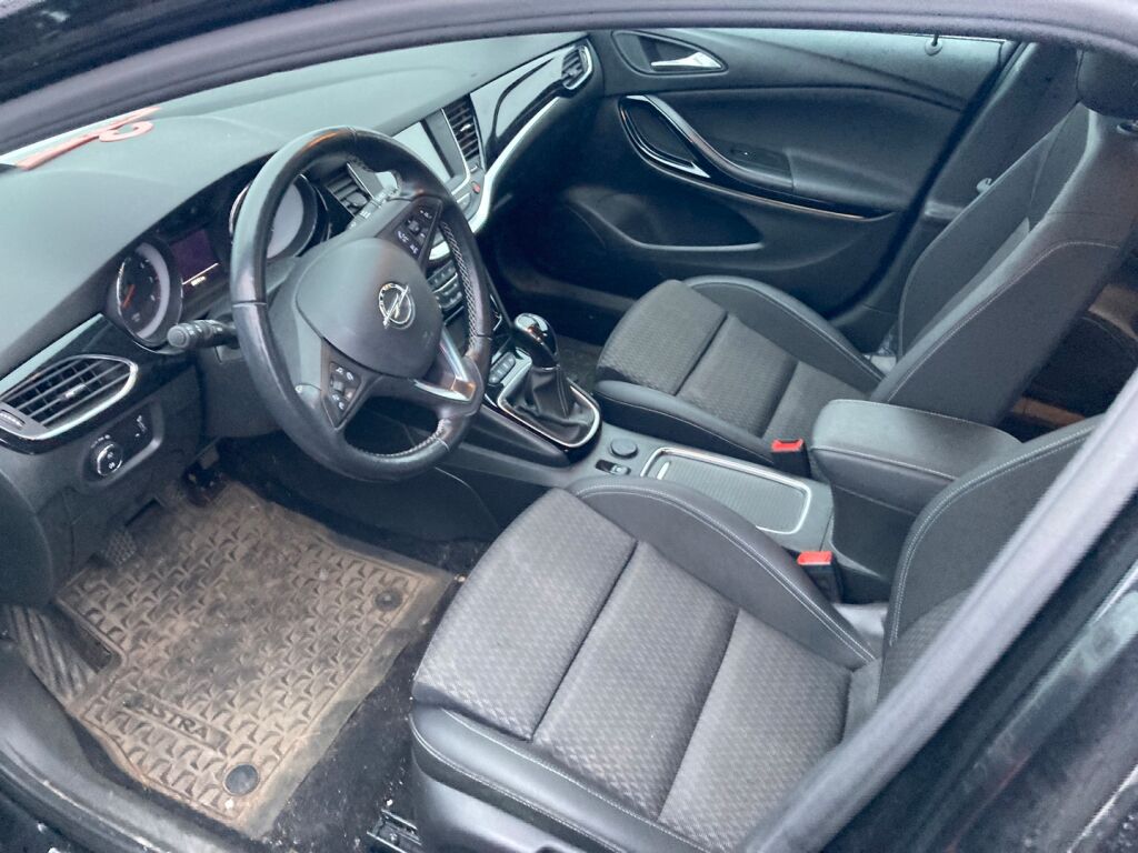 Opel Astra 2019 Metallinhohto Musta
