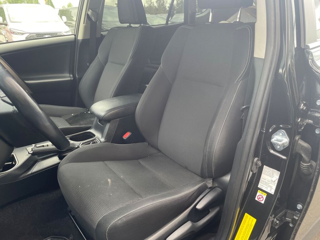 Toyota RAV4 2019 Musta
