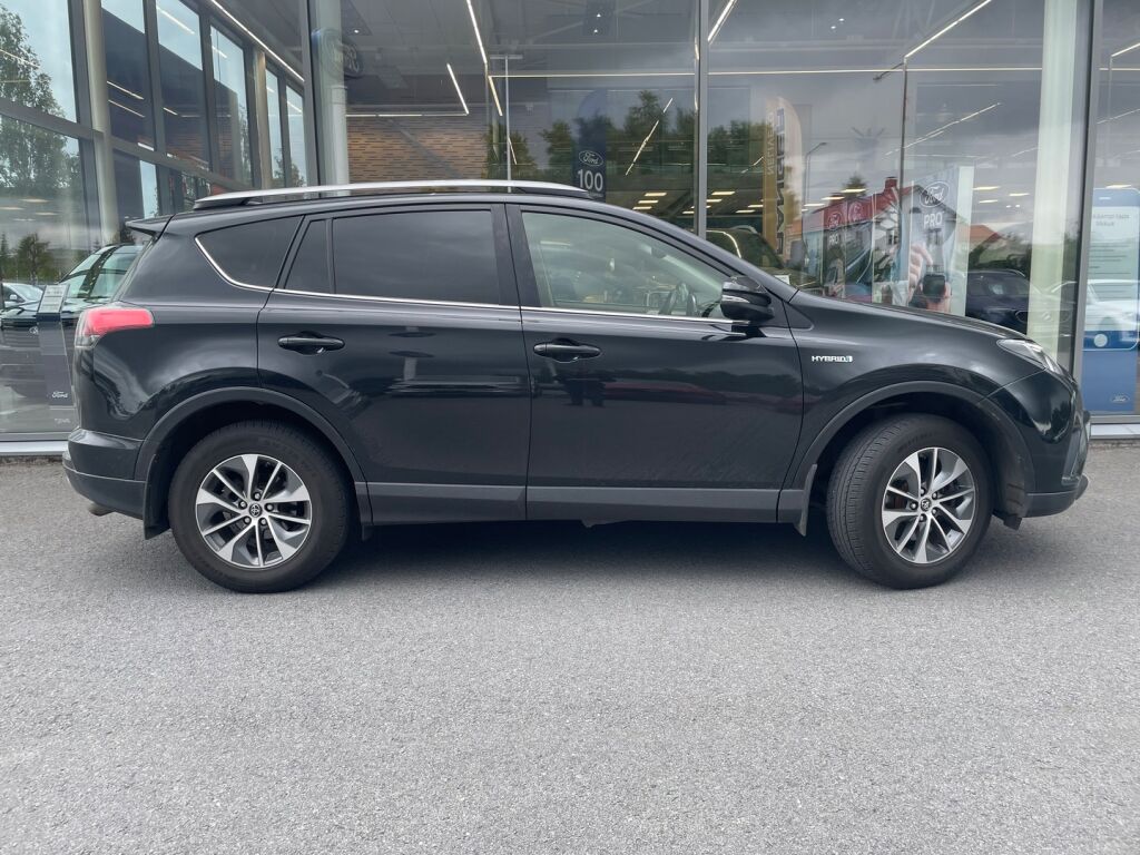 Toyota RAV4 2019 Musta