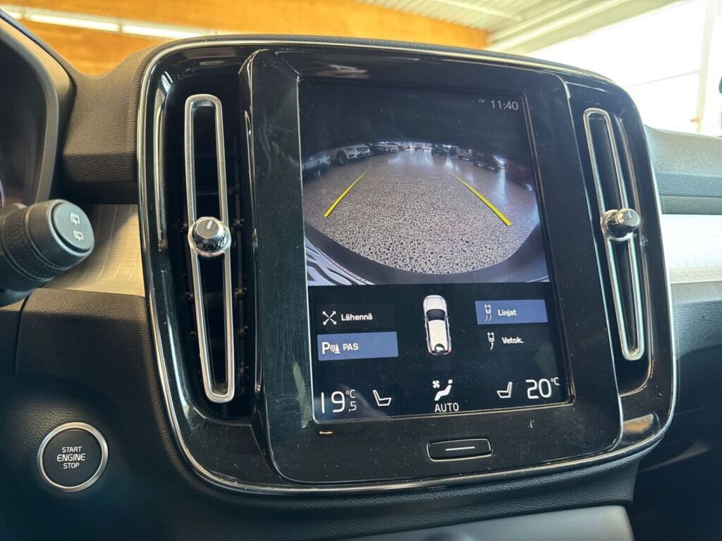 Volvo XC40 2019 Musta