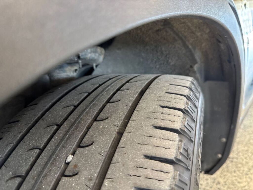 Volvo XC40 2019 Musta
