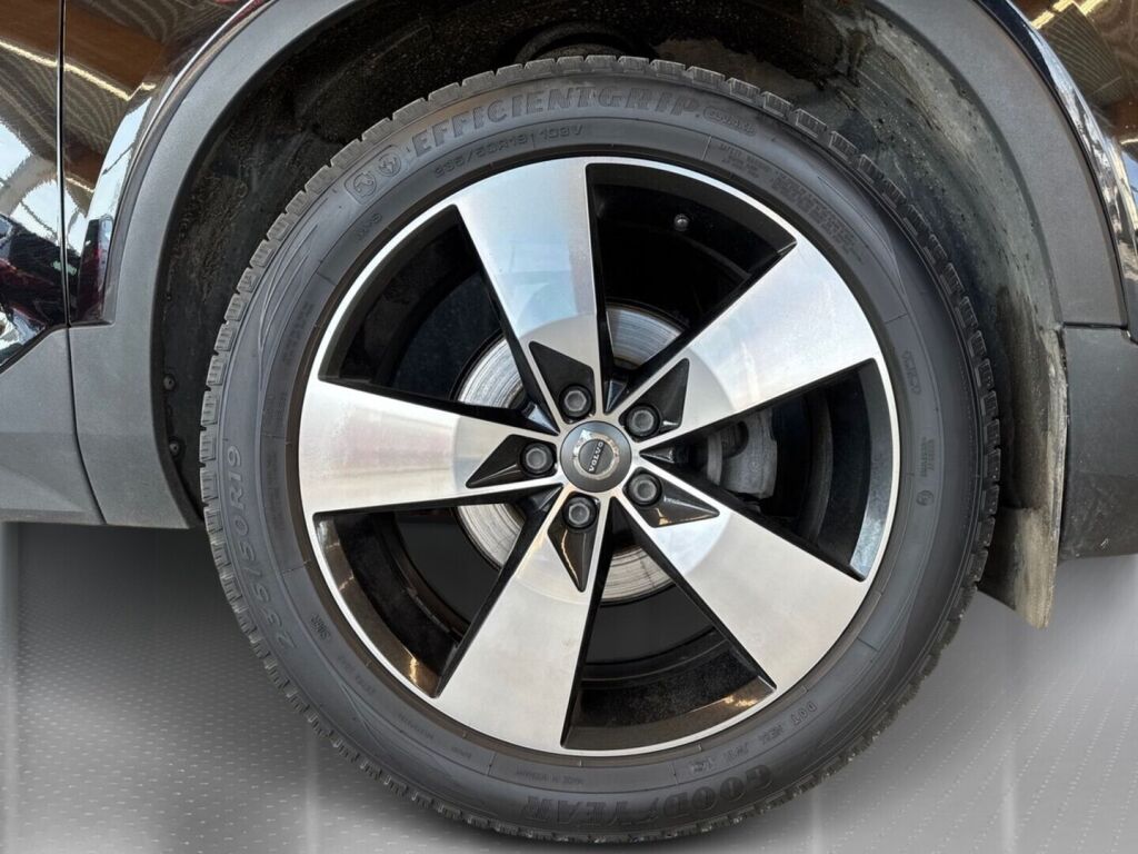 Volvo XC40 2019 Musta